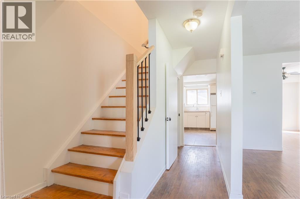 112 Shadeland Crescent, Kitchener, Ontario  N2M 2H9 - Photo 4 - 40857985