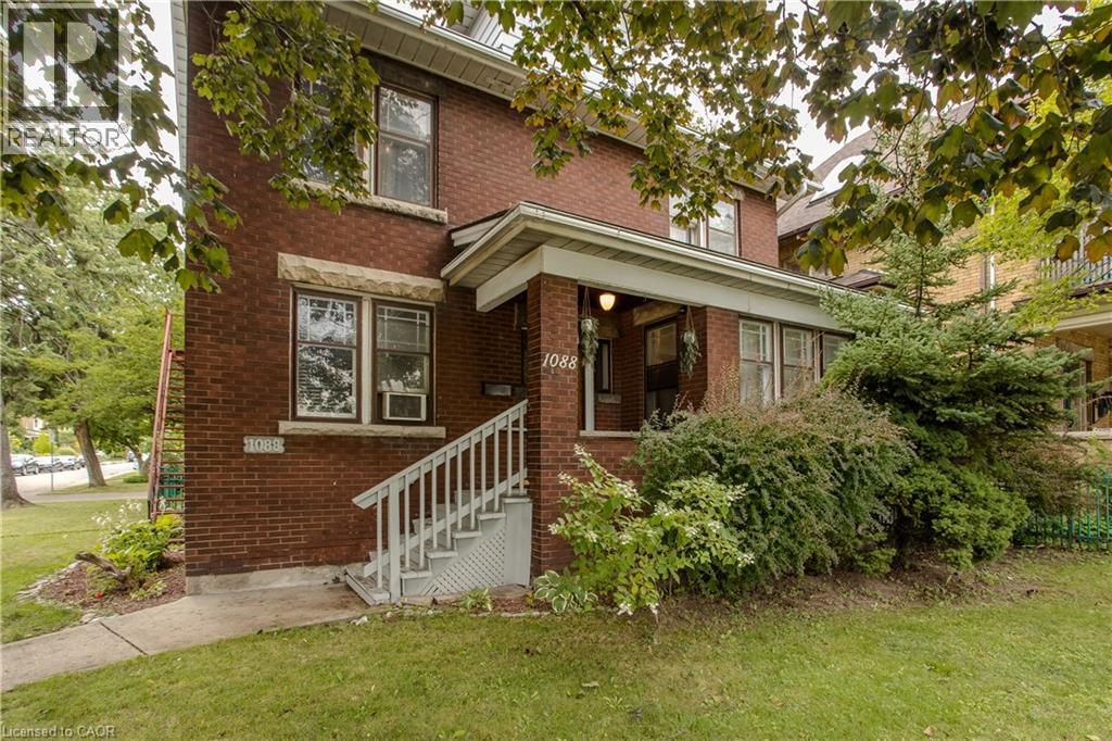 1088 King Street E, Hamilton, Ontario  L8M 1E3 - Photo 2 - 40858020