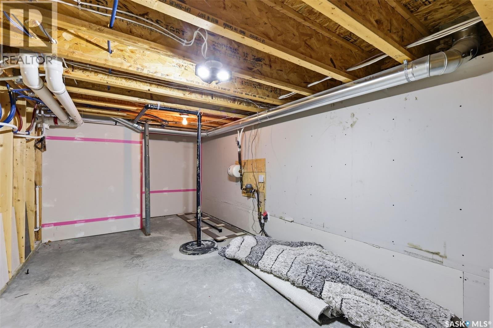 814 Werschner Court, Saskatoon, Saskatchewan  S7V 0G7 - Photo 36 - SK046577