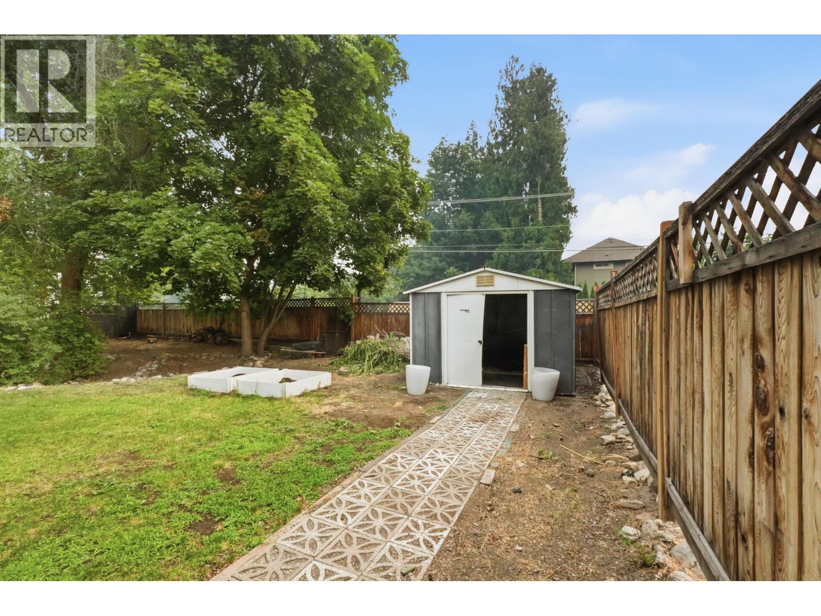 694 Mcclure Road, Kelowna, British Columbia  V1W 1M1 - Photo 52 - 10398644