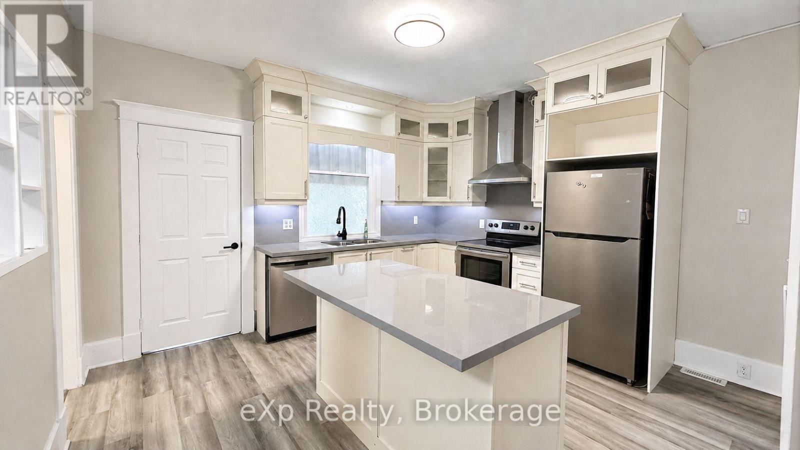 238 Elizabeth Street, Guelph (St. Patrick's Ward), Ontario  N1E 2X3 - Photo 4 - X13711582