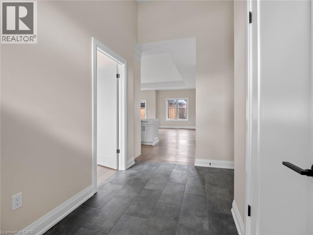 118 Willowbrook Drive, Welland, Ontario  L3C 0G2 - Photo 5 - 40858239