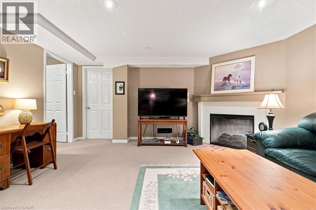 2145 Country Club Drive Unit# 7, Burlington, Ontario  L7M 4E1 - Photo 34 - 40857854