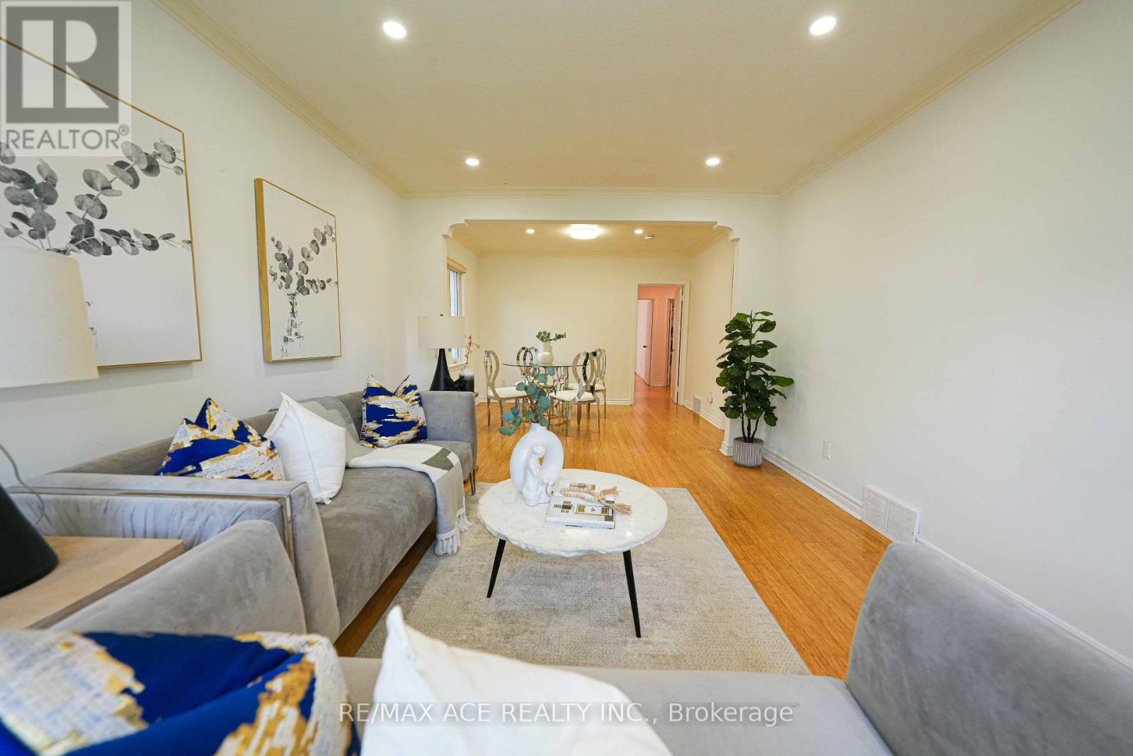 59 Lilian Drive, Toronto, Ontario  M1R 3W4 - Photo 3 - E13711756