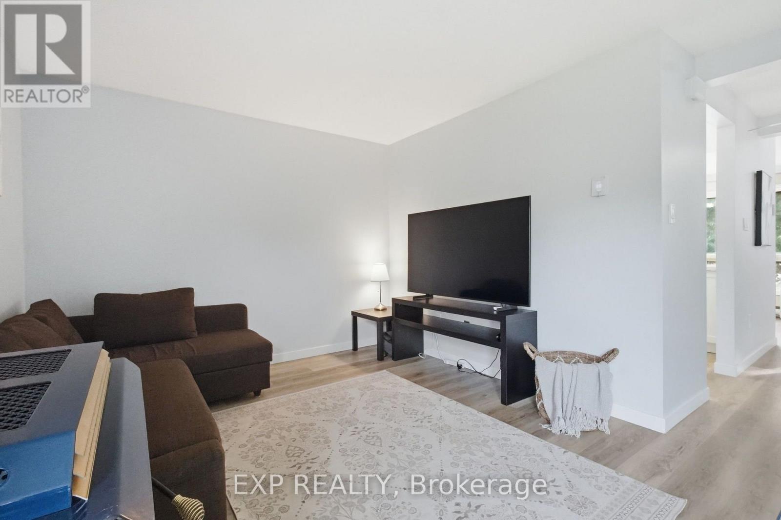 64 Parklane Circle, Clarington, Ontario  L1C 3V9 - Photo 24 - E13711780