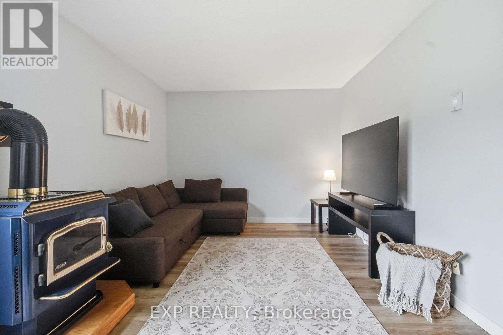 64 Parklane Circle, Clarington, Ontario  L1C 3V9 - Photo 28 - E13711780