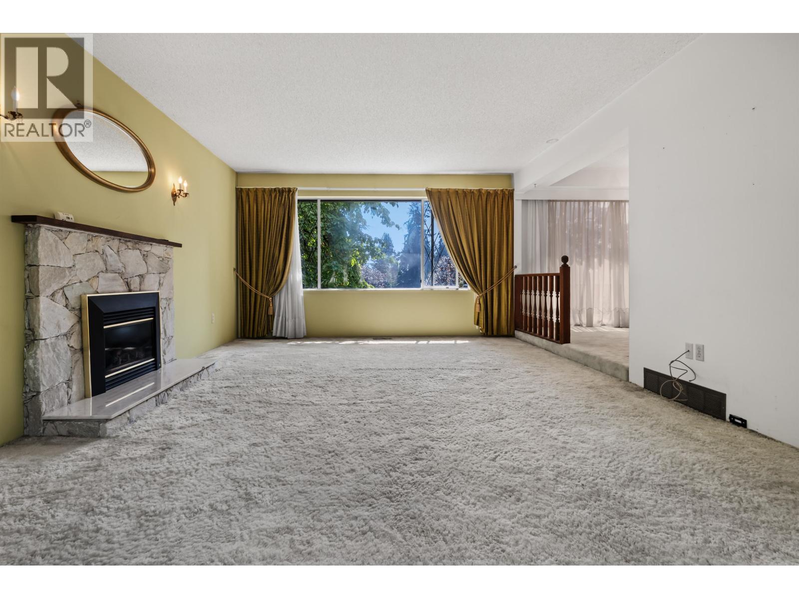 525 E Braemar Road, North Vancouver, British Columbia  V7N 4C4 - Photo 3 - R3158712