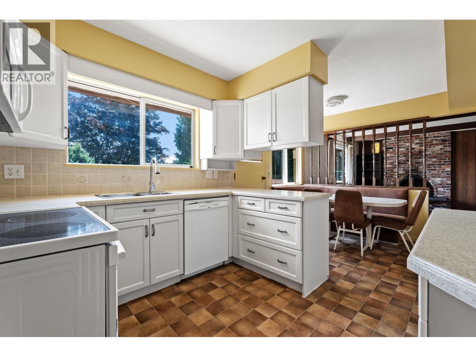 525 E Braemar Road, North Vancouver, British Columbia  V7N 4C4 - Photo 7 - R3158712