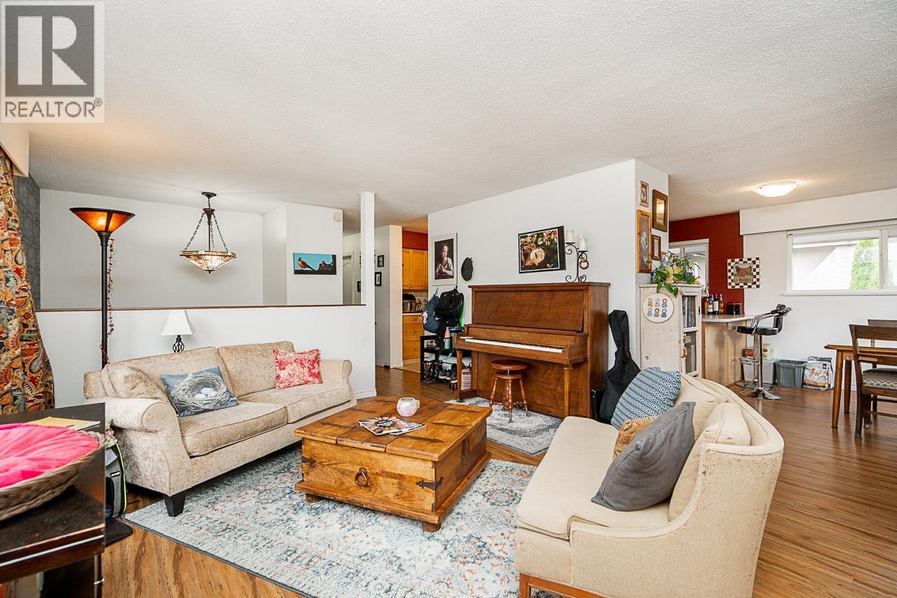 3067 Newberry Street, Port Coquitlam, British Columbia  V3B 3J5 - Photo 6 - R3158732