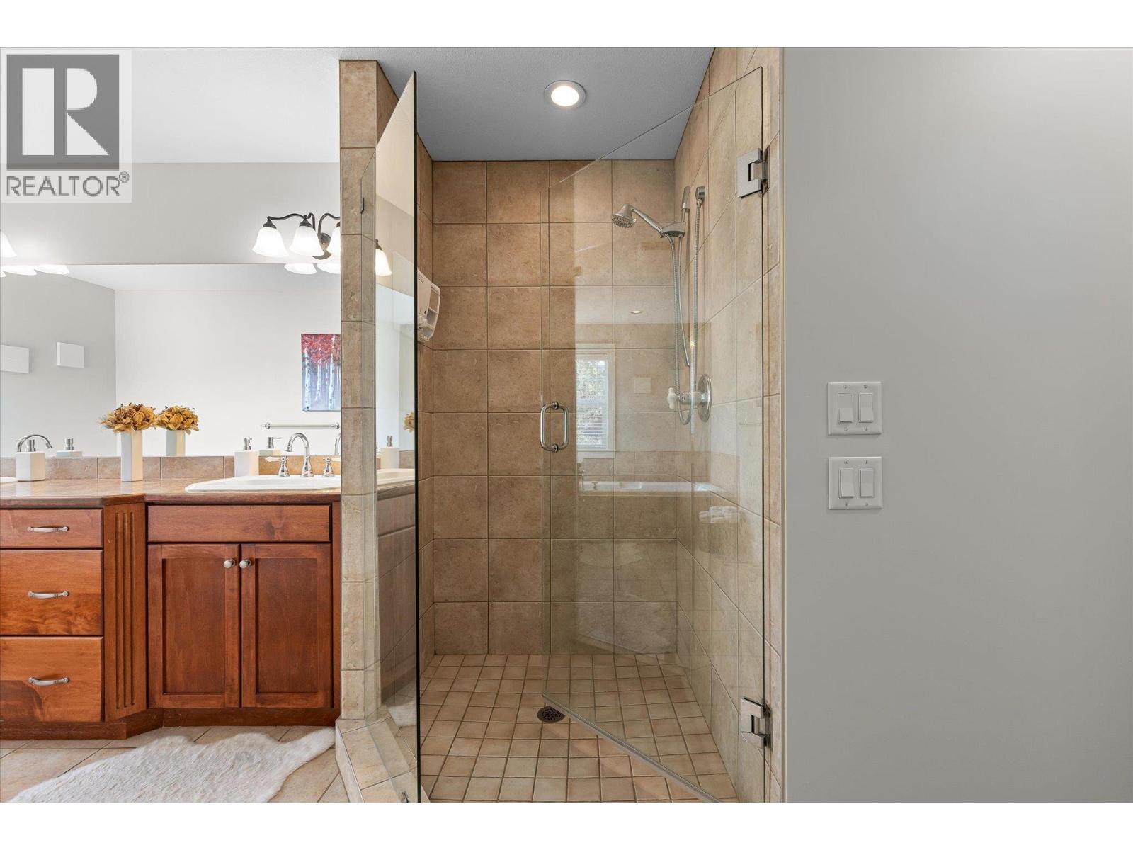 361 Quilchena Drive, Kelowna, British Columbia  V1W 4W4 - Photo 33 - 10398347