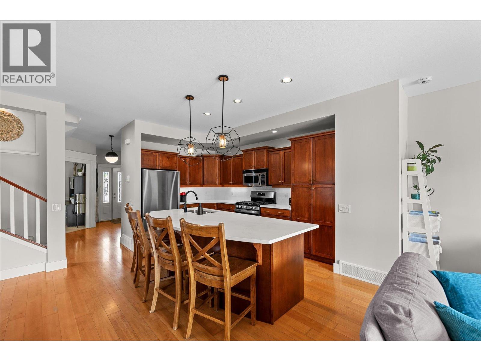 361 Quilchena Drive, Kelowna, British Columbia  V1W 4W4 - Photo 6 - 10398347