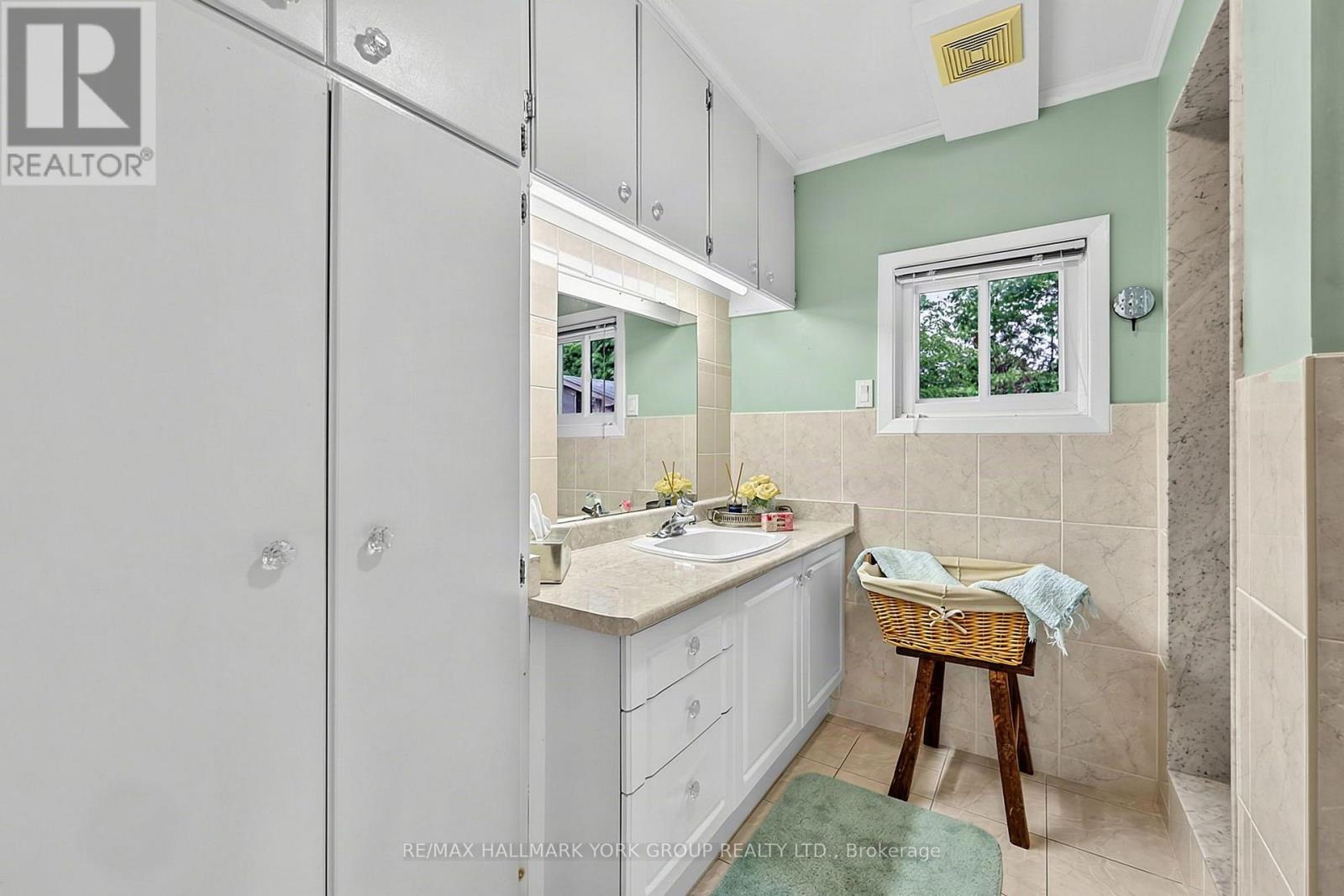 1085 River Road E, Wasaga Beach, Ontario  L9Z 2P7 - Photo 24 - S13711820