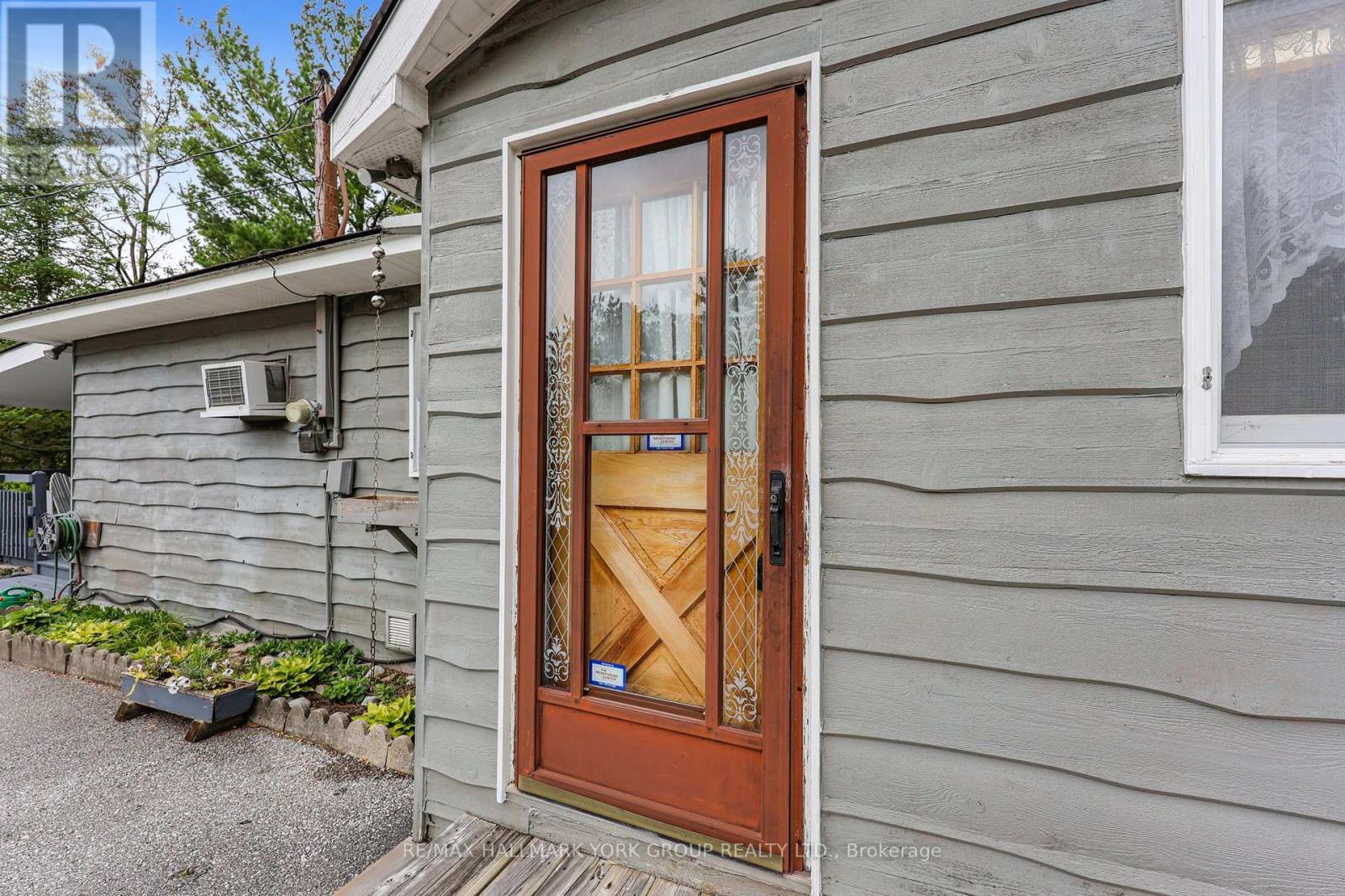 1085 River Road E, Wasaga Beach, Ontario  L9Z 2P7 - Photo 4 - S13711820