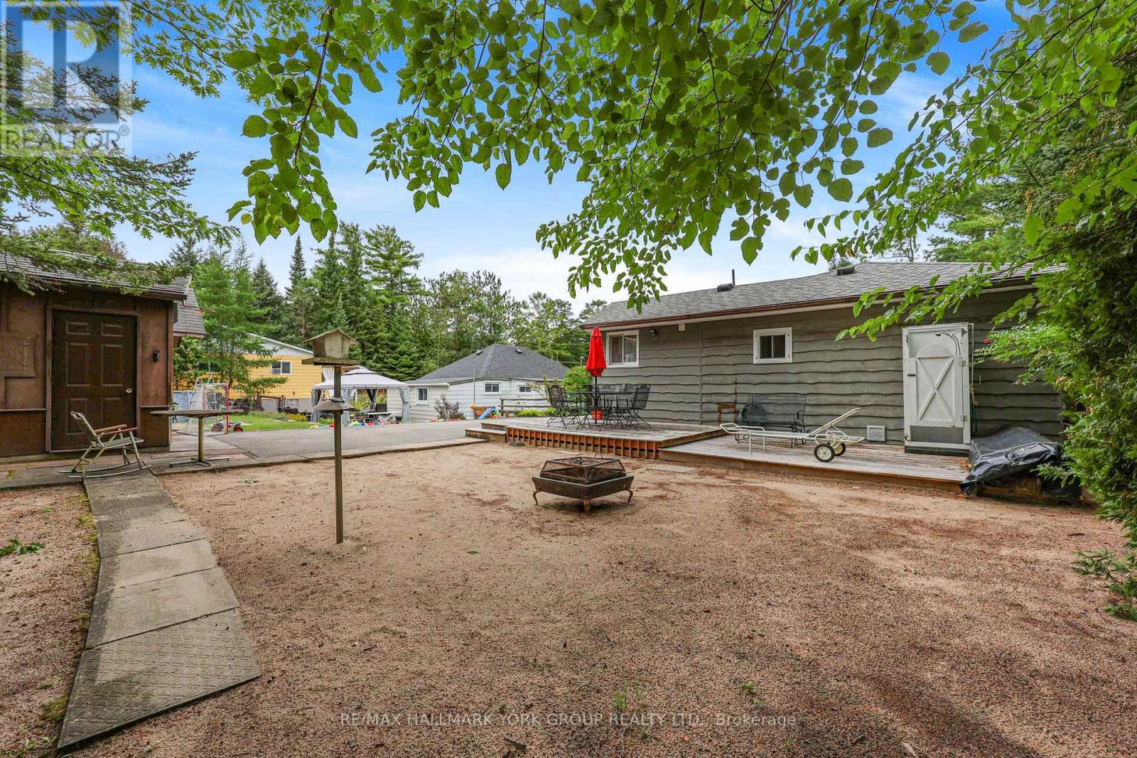 1085 River Road E, Wasaga Beach, Ontario  L9Z 2P7 - Photo 43 - S13711820