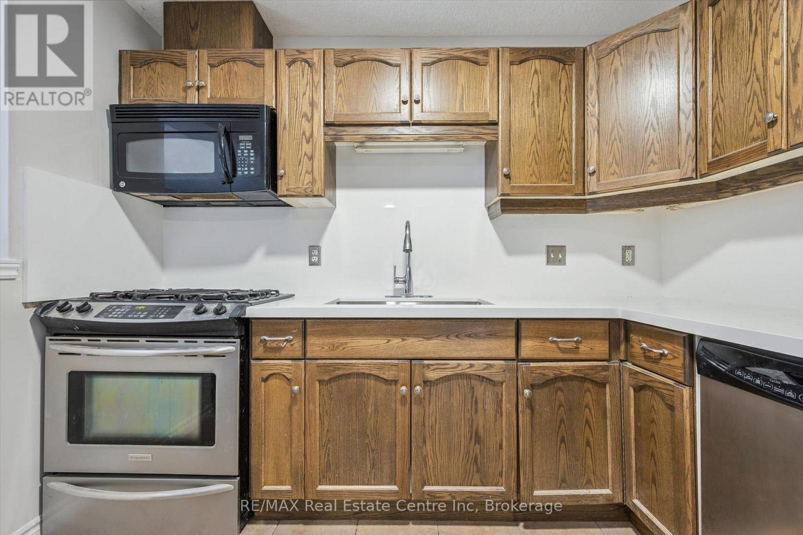 53 Washburn Drive, Guelph (Grange Road), Ontario  N1E 0B2 - Photo 5 - X13711748