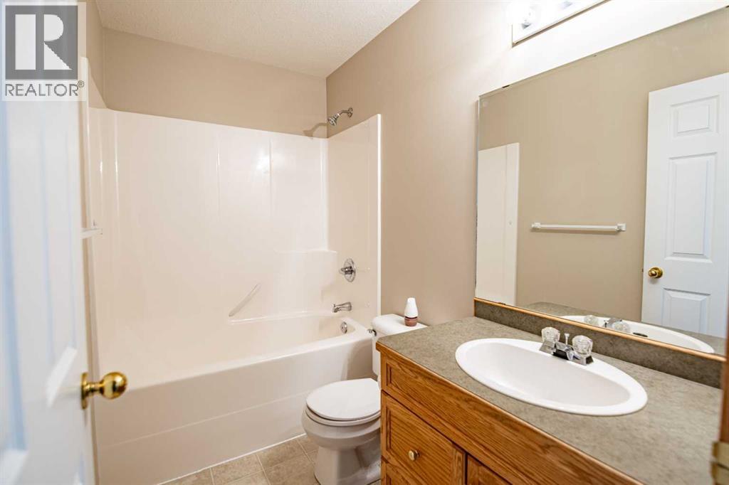 19 Fulmar Close, Sylvan Lake, Alberta  T4S 2K6 - Photo 13 - A2338773