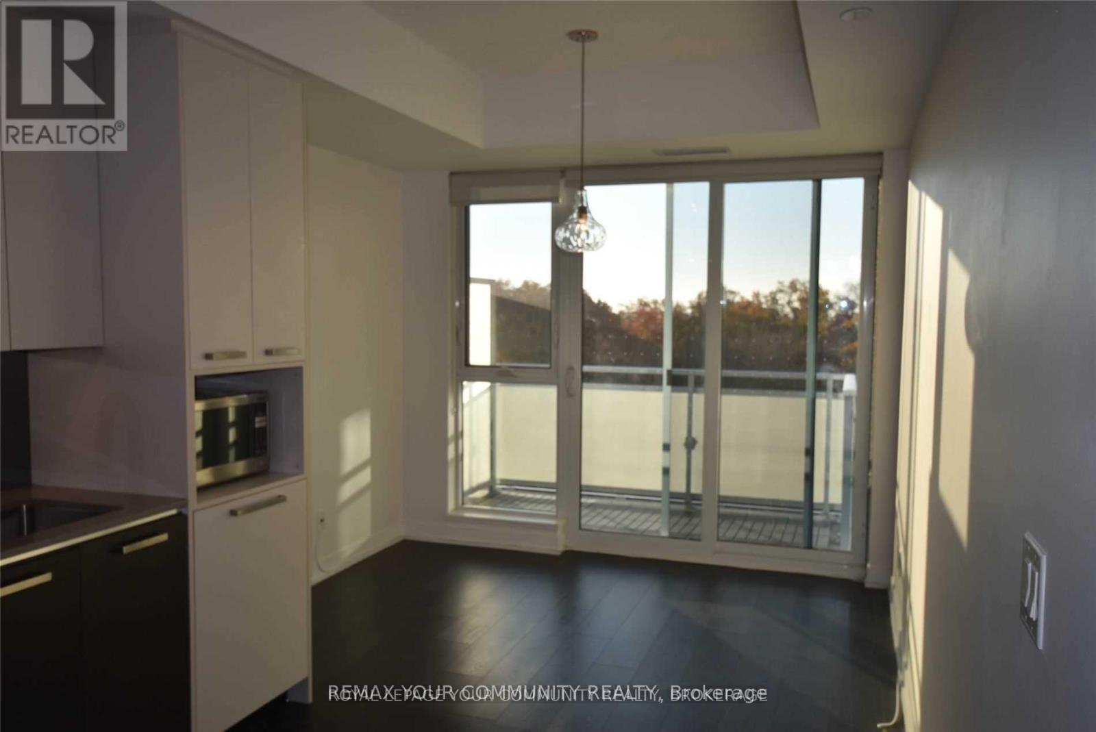 622 - 1830 Bloor Street W, Toronto, Ontario  M6P 3K6 - Photo 4 - W13711804
