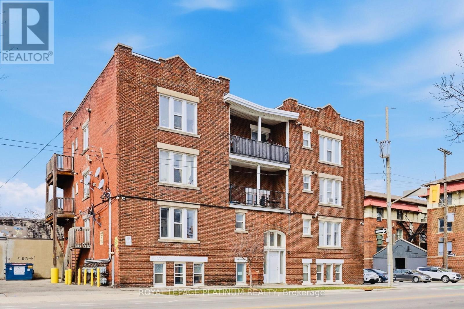 6 - 120 Sherman Avenue S, Hamilton, Ontario  L8M 2P9 - Photo 2 - X13711768