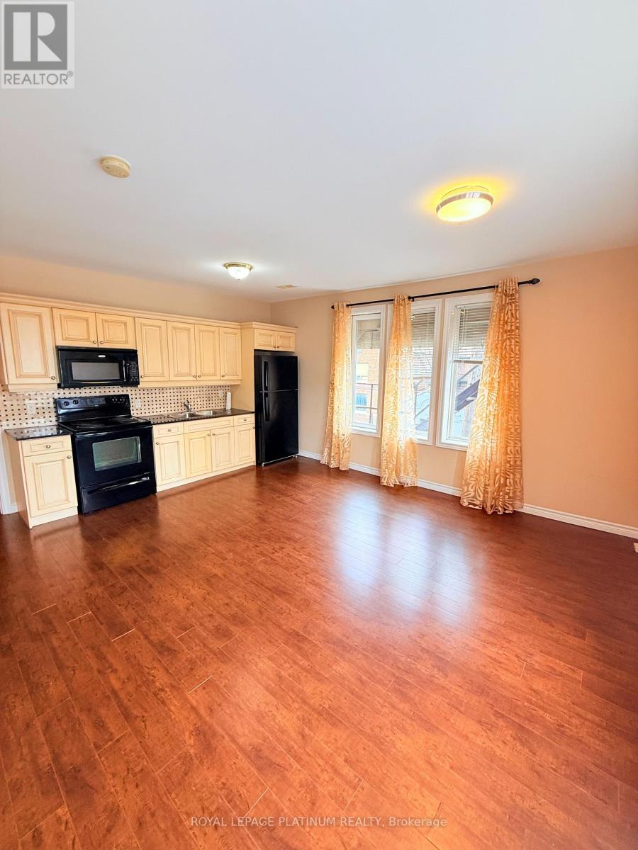 10 - 120 Sherman Avenue S, Hamilton, Ontario  L8M 2P9 - Photo 12 - X13711786
