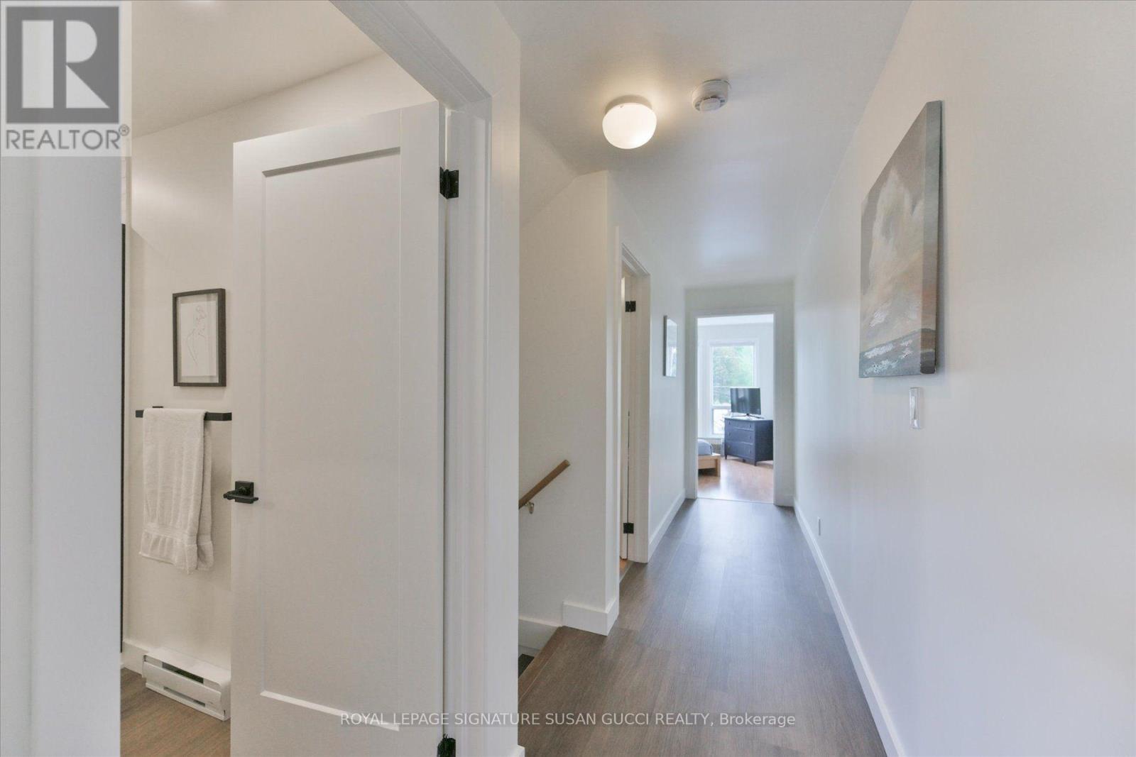 2 Sutherland Avenue, Toronto, Ontario  M4C 1R9 - Photo 19 - E13711536