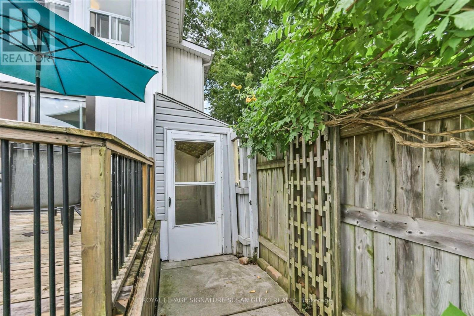 2 Sutherland Avenue, Toronto, Ontario  M4C 1R9 - Photo 29 - E13711536