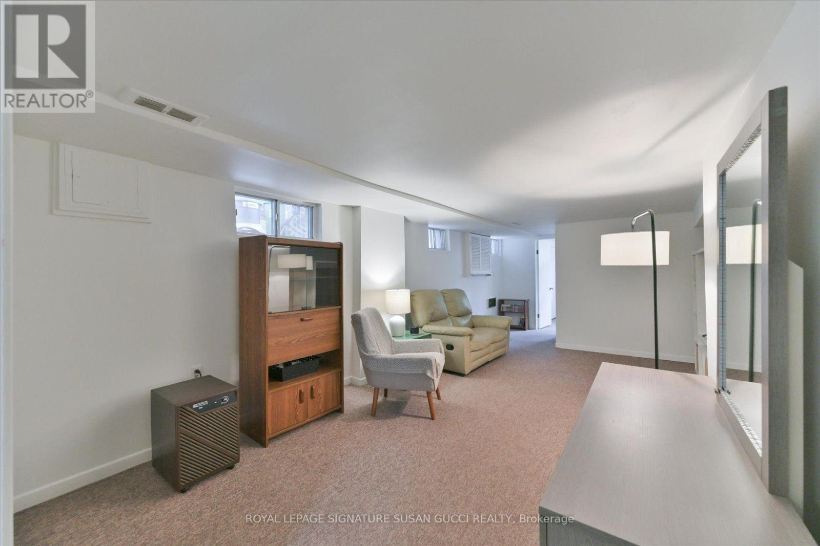 2 Sutherland Avenue, Toronto, Ontario  M4C 1R9 - Photo 33 - E13711536