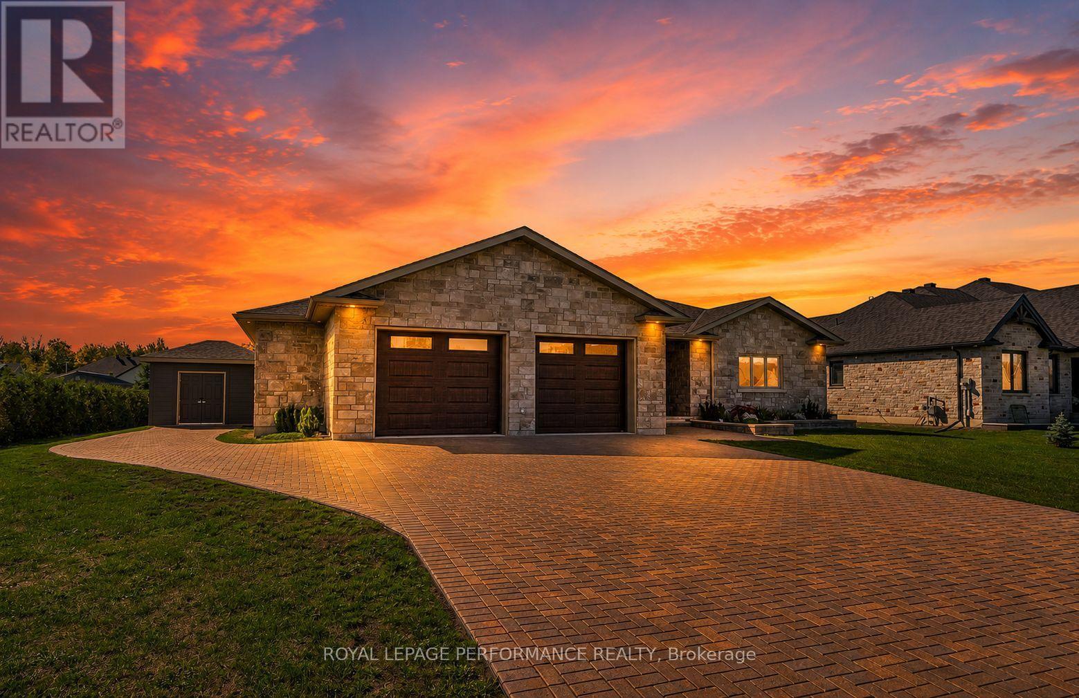 55 DALE STREET, South Stormont, Ontario
