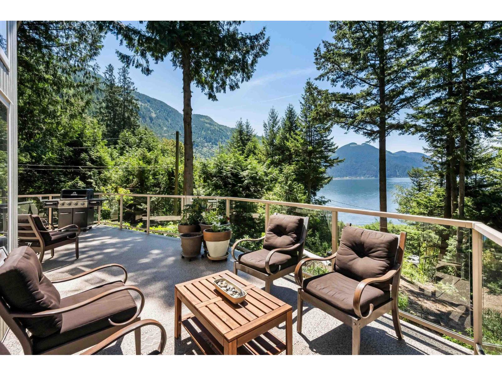 6970 ROCKWELL DRIVE|Harrison Lake, Harrison Hot Springs, British Columbia