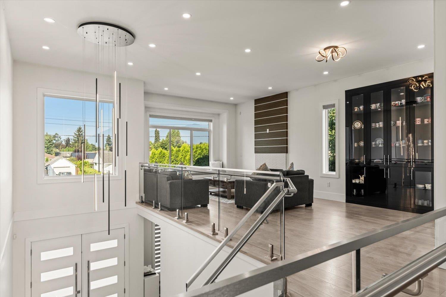 9710 Hemlock Street, Chilliwack Proper East, Chilliwack, British Columbia  V2P 5J6 - Photo 4 - R3157251