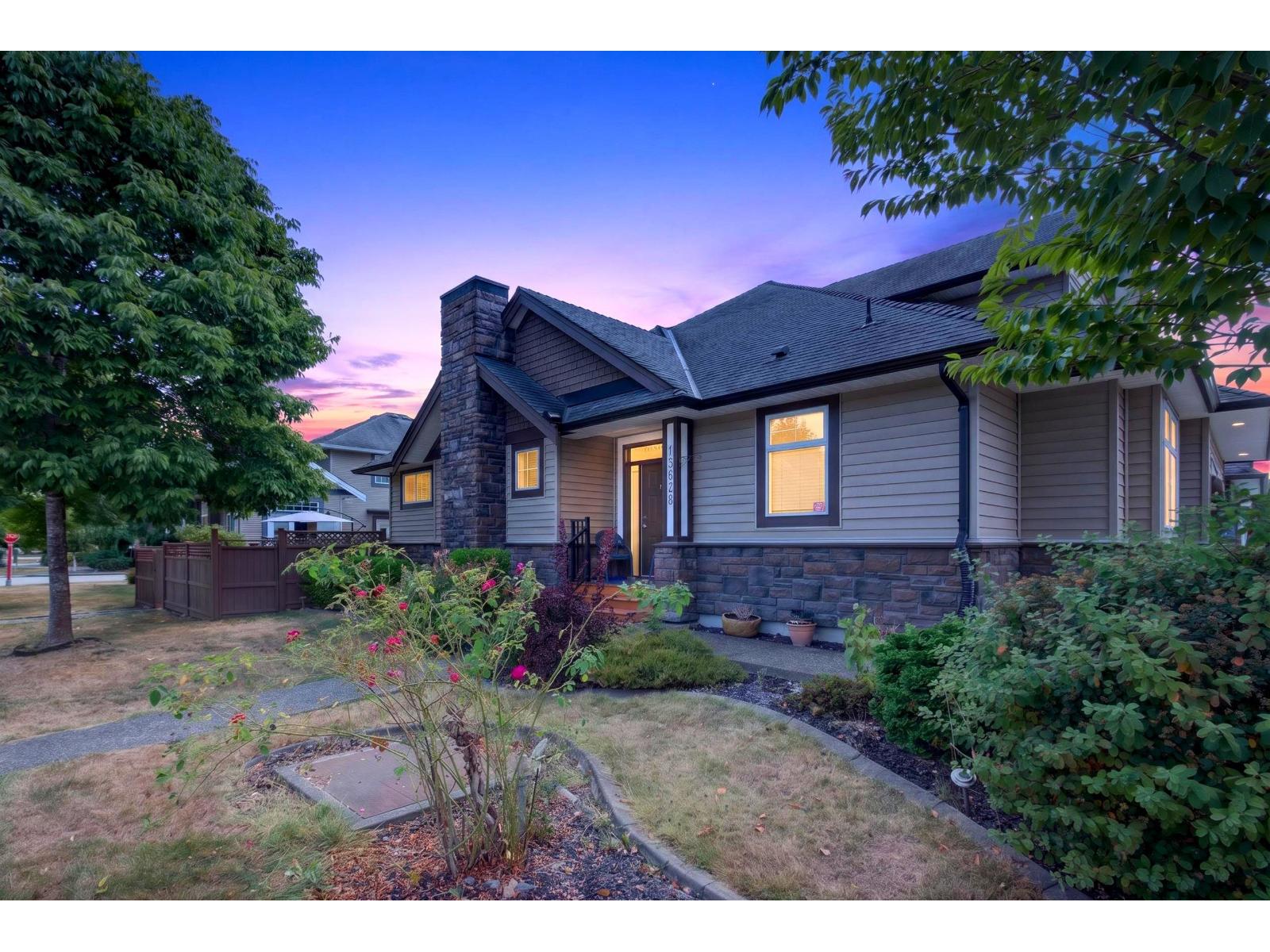 19686 73a Avenue, Langley, British Columbia  V2Y 3C4 - Photo 3 - R3158657