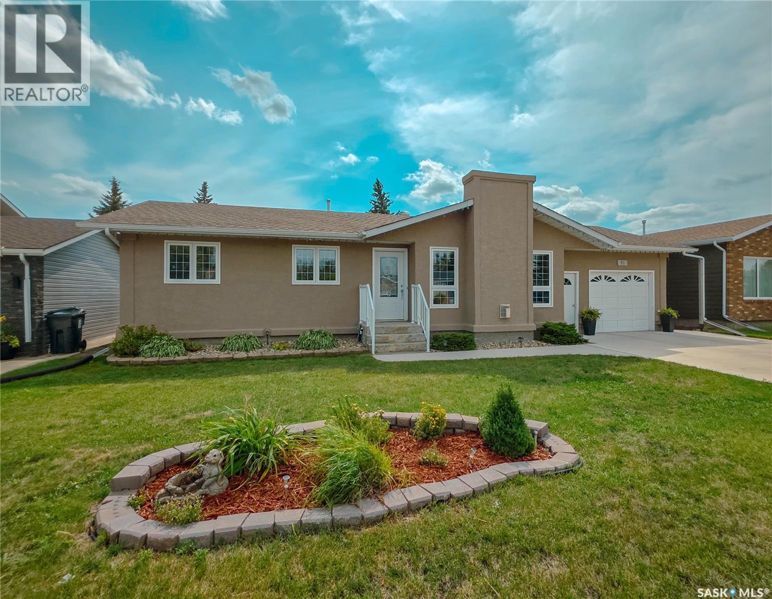 51 Vanier Drive, Melville, Saskatchewan  S0A 2P0 - Photo 2 - SK046568