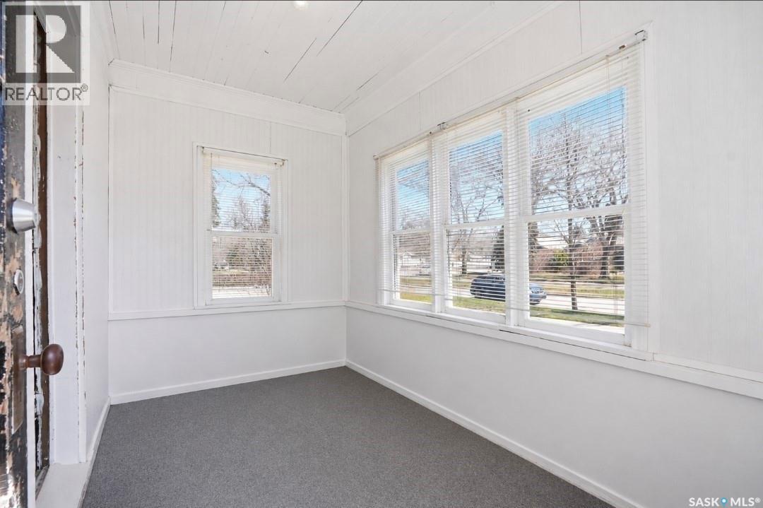 610 Albert Avenue, Saskatoon, Saskatchewan  S7N 1G7 - Photo 3 - SK046558