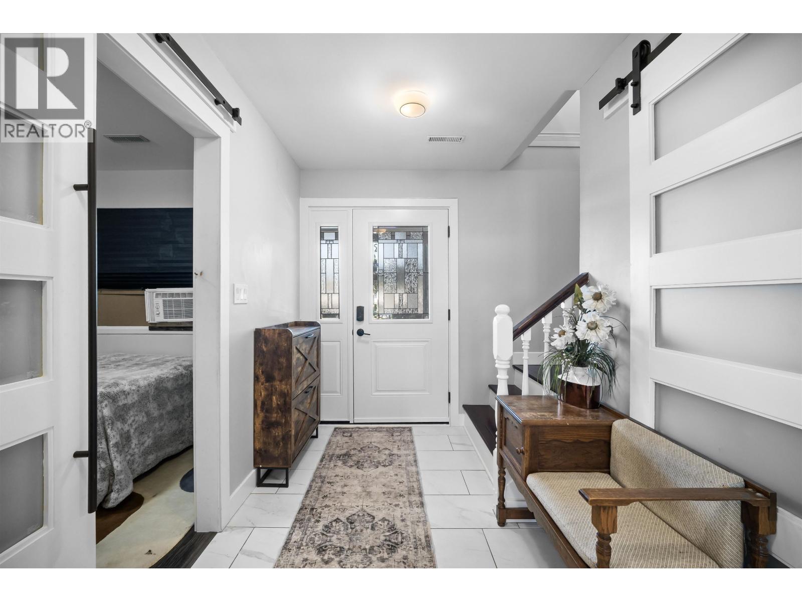 12462 231a Street, Maple Ridge, British Columbia  V2X 0G1 - Photo 2 - R3158247