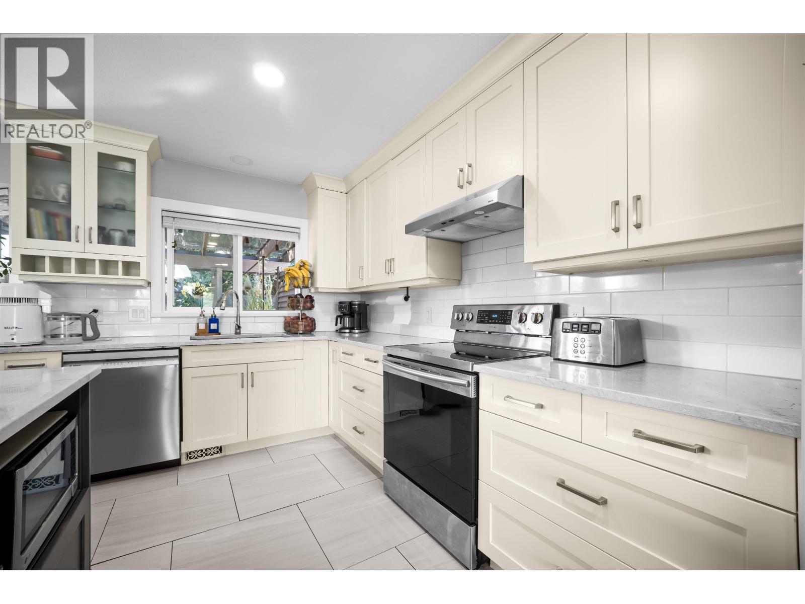 12462 231a Street, Maple Ridge, British Columbia  V2X 0G1 - Photo 10 - R3158247
