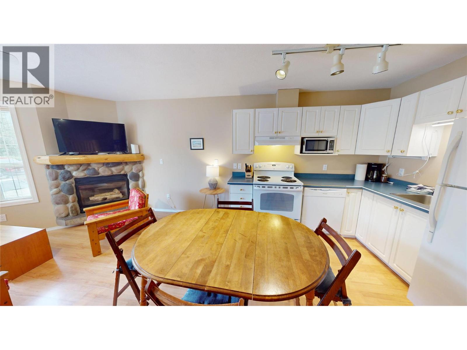 400 Riverside Way Unit# 426, Fernie, British Columbia  V0B 1M7 - Photo 7 - 10393333