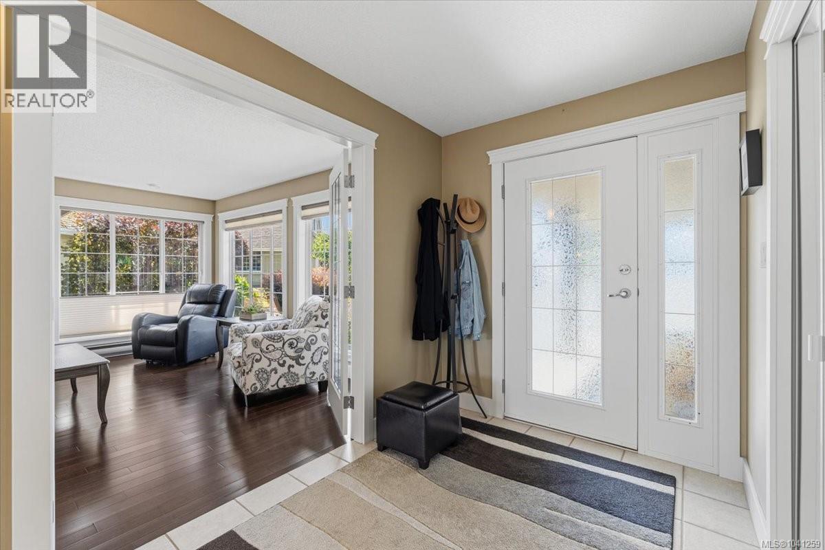 769 Anson Pl, Qualicum Beach, British Columbia  V9K 2J4 - Photo 4 - 1041259