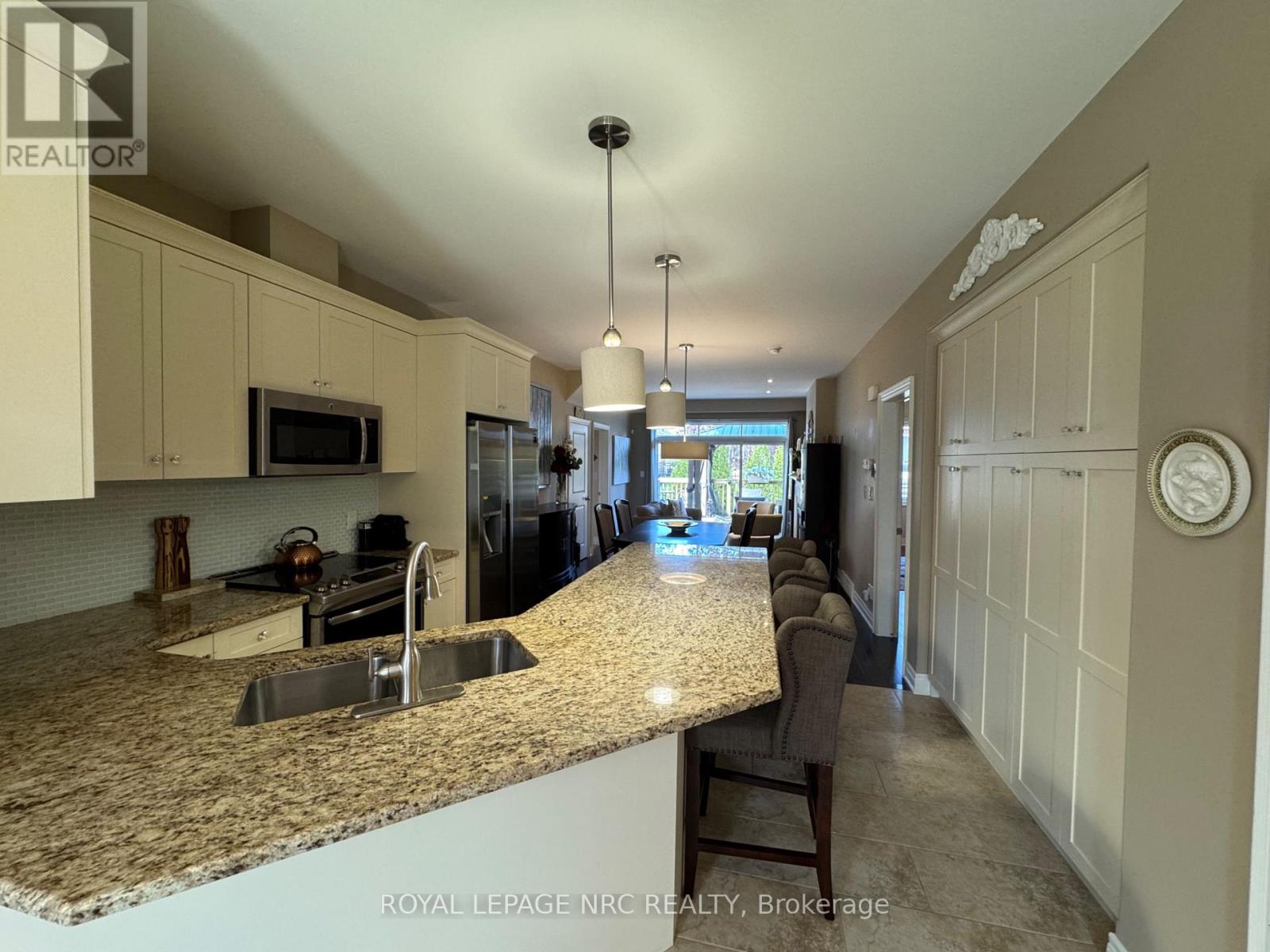 2 - 6186 Dorchester Road, Niagara Falls, Ontario  L2G 5T2 - Photo 5 - X13560722