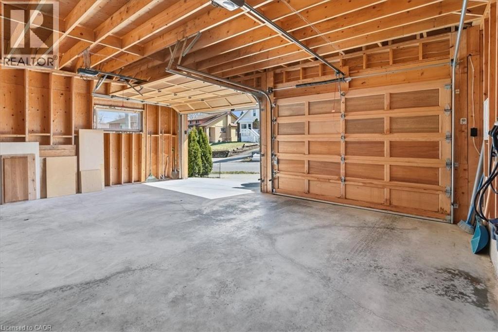 859 Queen's Boulevard, Kitchener, Ontario N2M 1A6 - Photo 33 - 40829291