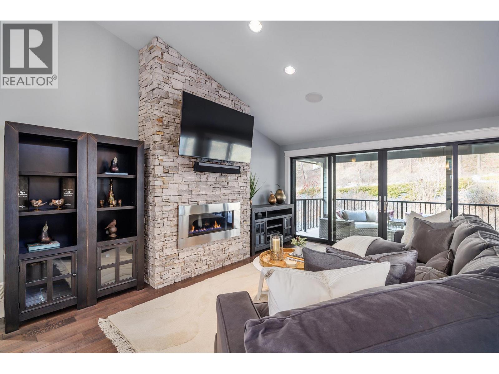 3085 Lakeview Cove Road, West Kelowna, British Columbia  V1Z 3P6 - Photo 2 - 10398646