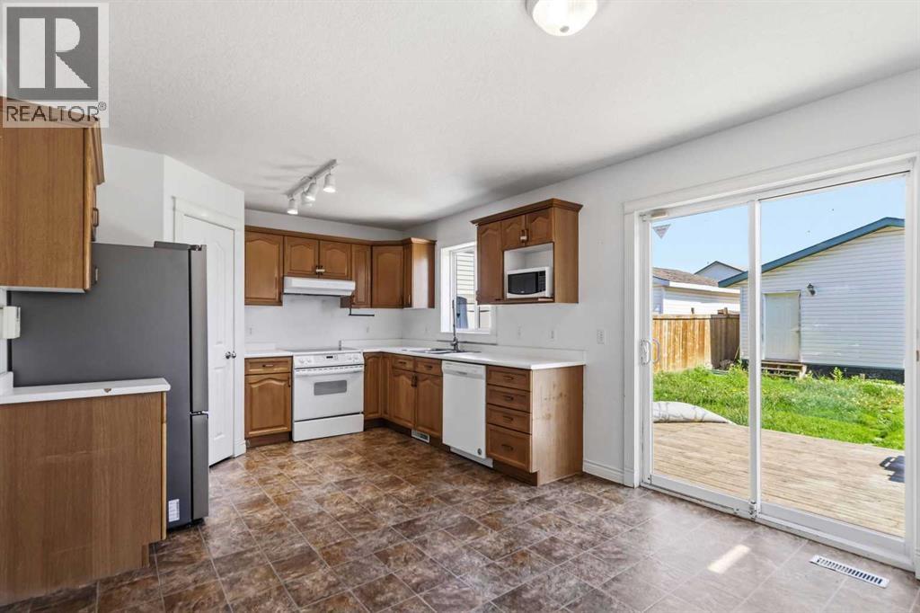 130 St. Laurent Way, Fort Mcmurray, Alberta  T9K 2K2 - Photo 20 - A2327695