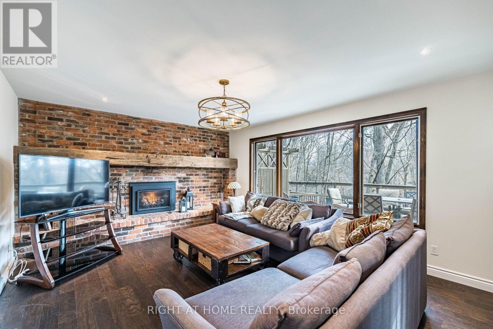 1941 Four Seasons Drive, Burlington, Ontario  L7P 2Y3 - Photo 19 - W13711524