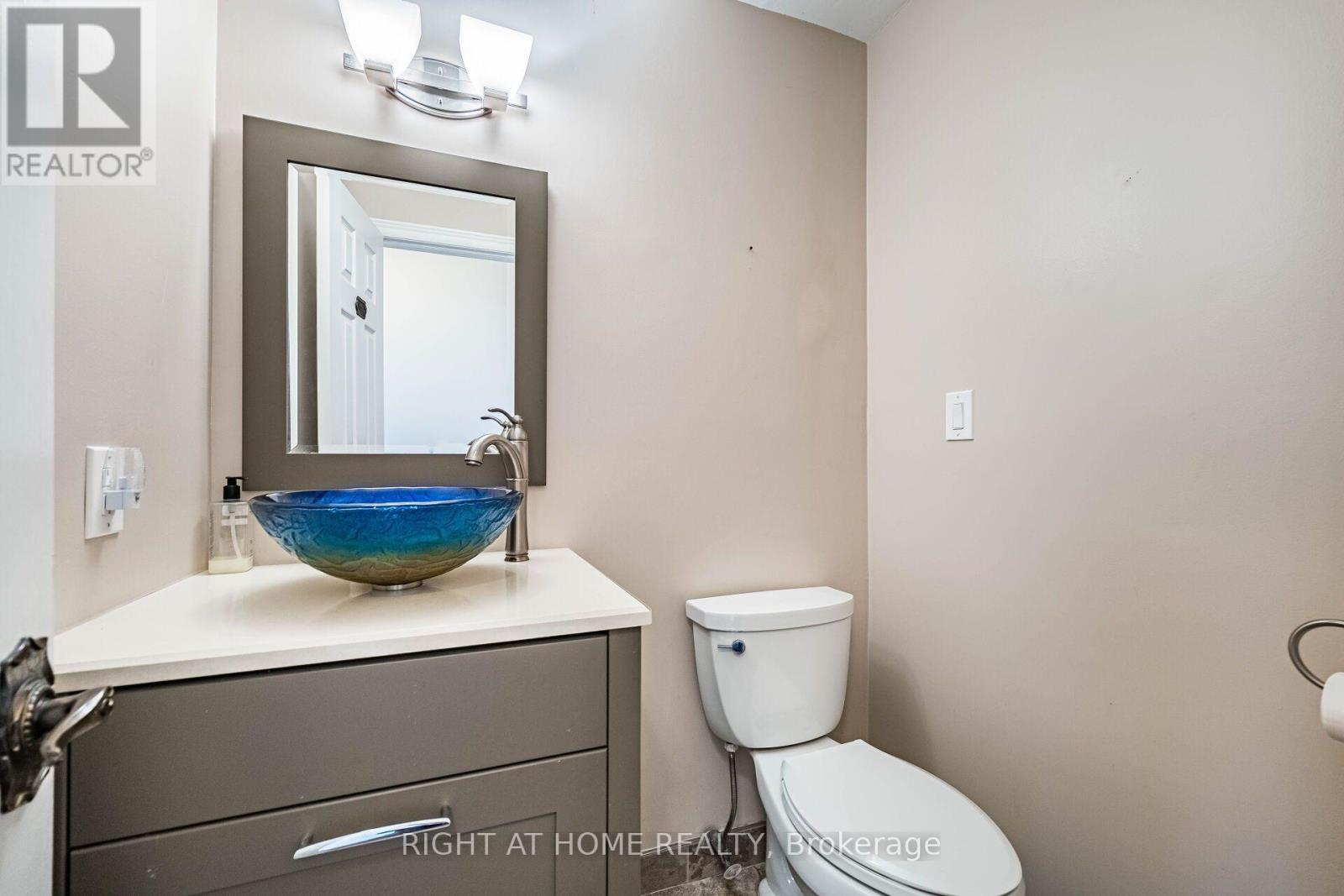 1941 Four Seasons Drive, Burlington, Ontario  L7P 2Y3 - Photo 24 - W13711524