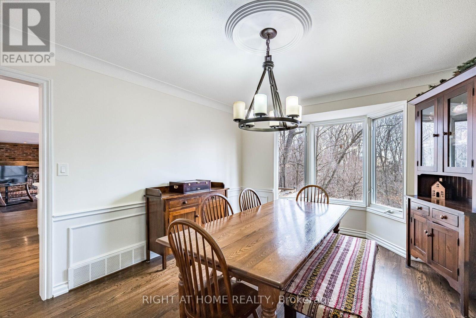 1941 Four Seasons Drive, Burlington, Ontario  L7P 2Y3 - Photo 10 - W13711524