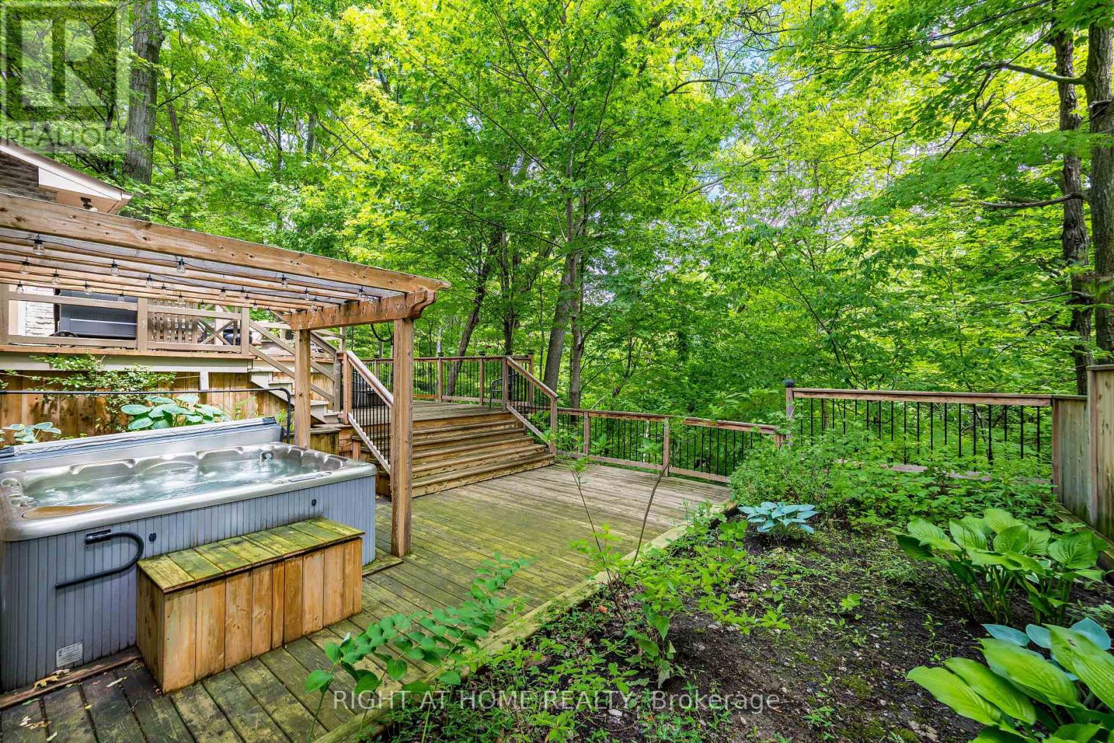1941 Four Seasons Drive, Burlington, Ontario  L7P 2Y3 - Photo 40 - W13711524