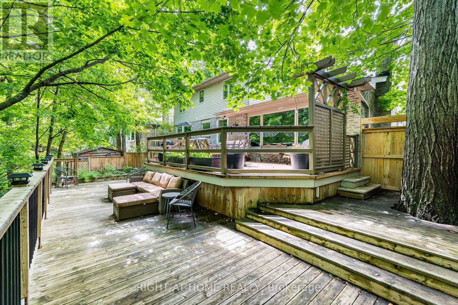 1941 Four Seasons Drive, Burlington, Ontario  L7P 2Y3 - Photo 48 - W13711524