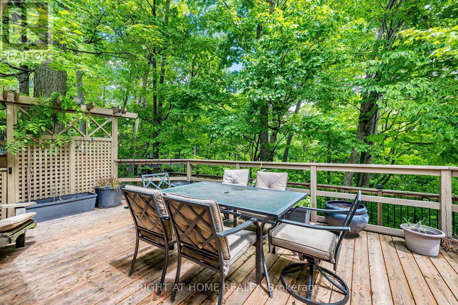 1941 Four Seasons Drive, Burlington, Ontario  L7P 2Y3 - Photo 44 - W13711524