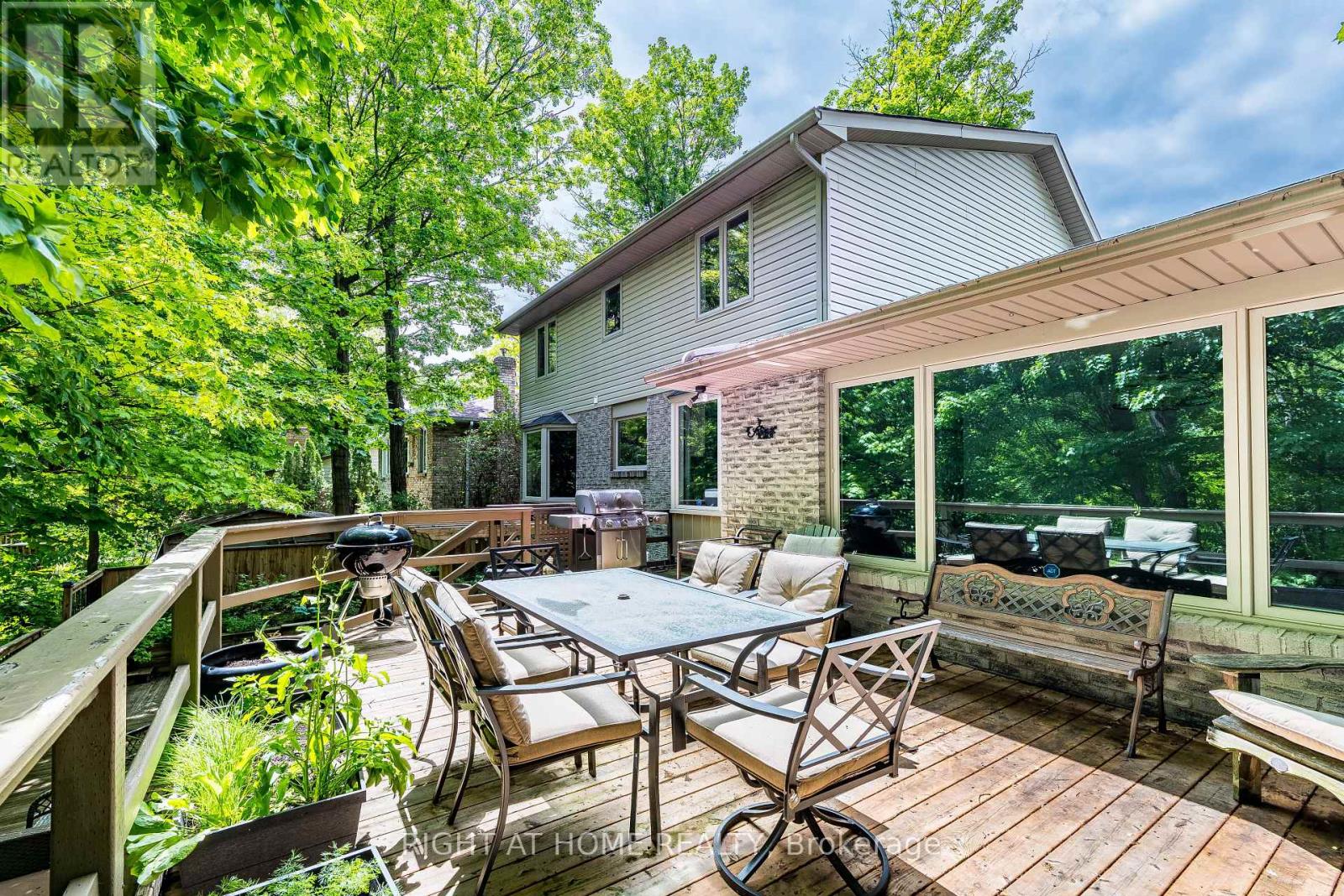 1941 Four Seasons Drive, Burlington, Ontario  L7P 2Y3 - Photo 46 - W13711524
