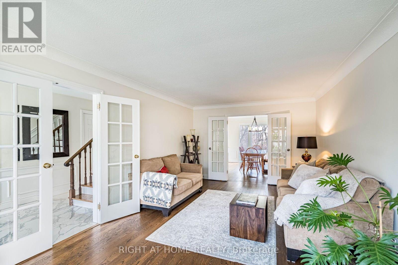 1941 Four Seasons Drive, Burlington, Ontario  L7P 2Y3 - Photo 7 - W13711524
