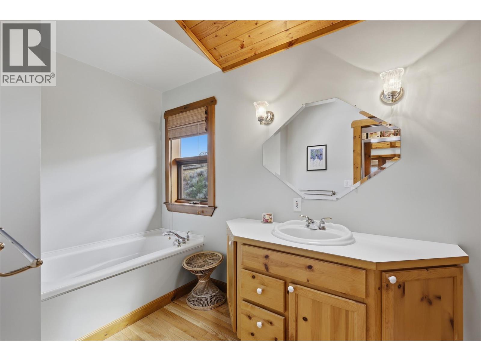 1345 Heustis Drive, Kamloops, British Columbia  V0K 1A0 - Photo 33 - 10392037