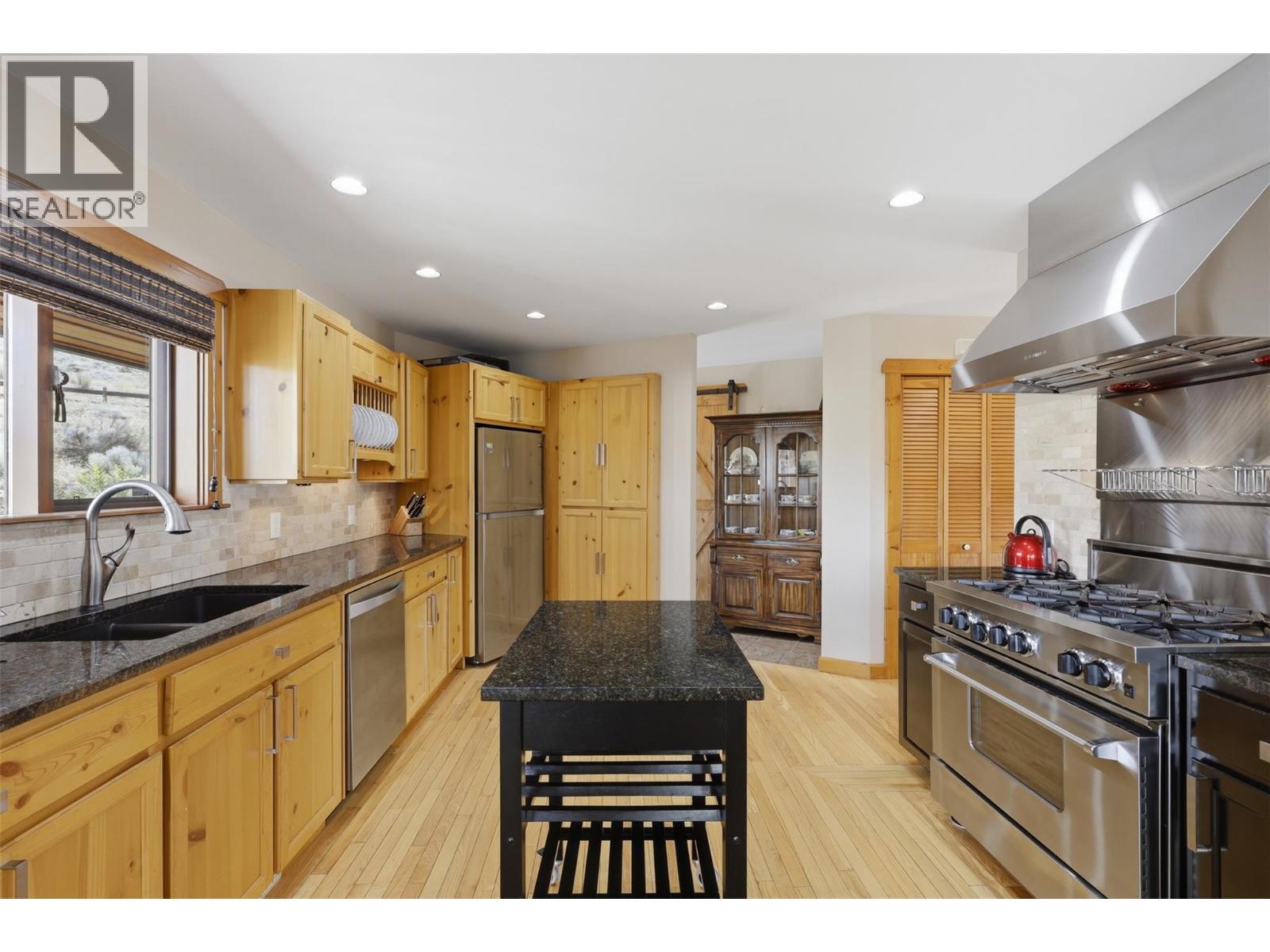 1345 Heustis Drive, Kamloops, British Columbia  V0K 1A0 - Photo 4 - 10392037